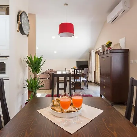 Three Bedroom Spacious Petrunjela Apartman