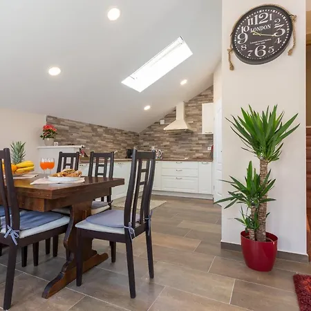 Three Bedroom Spacious Petrunjela Apartman Dubrovnik